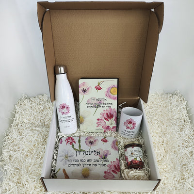 מארז מתנה למשרד דגם פרחי בר: פד לעכבר + בקבוק תרמי + לוח תכנון שבועי (מארז בינוני)