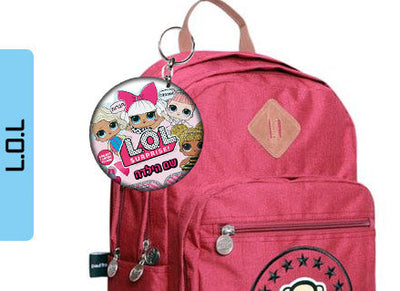 מחזיק מפתחות עם שם הילד/ה עשוי מעץ לתלייה על תיקים ולמחזיקי המפתחות! מגוון עיצובים שילדים אוהבים! בראול סטארס, L.O.L, חד קרן, סמי הכבאי, סופרמן ועוד...